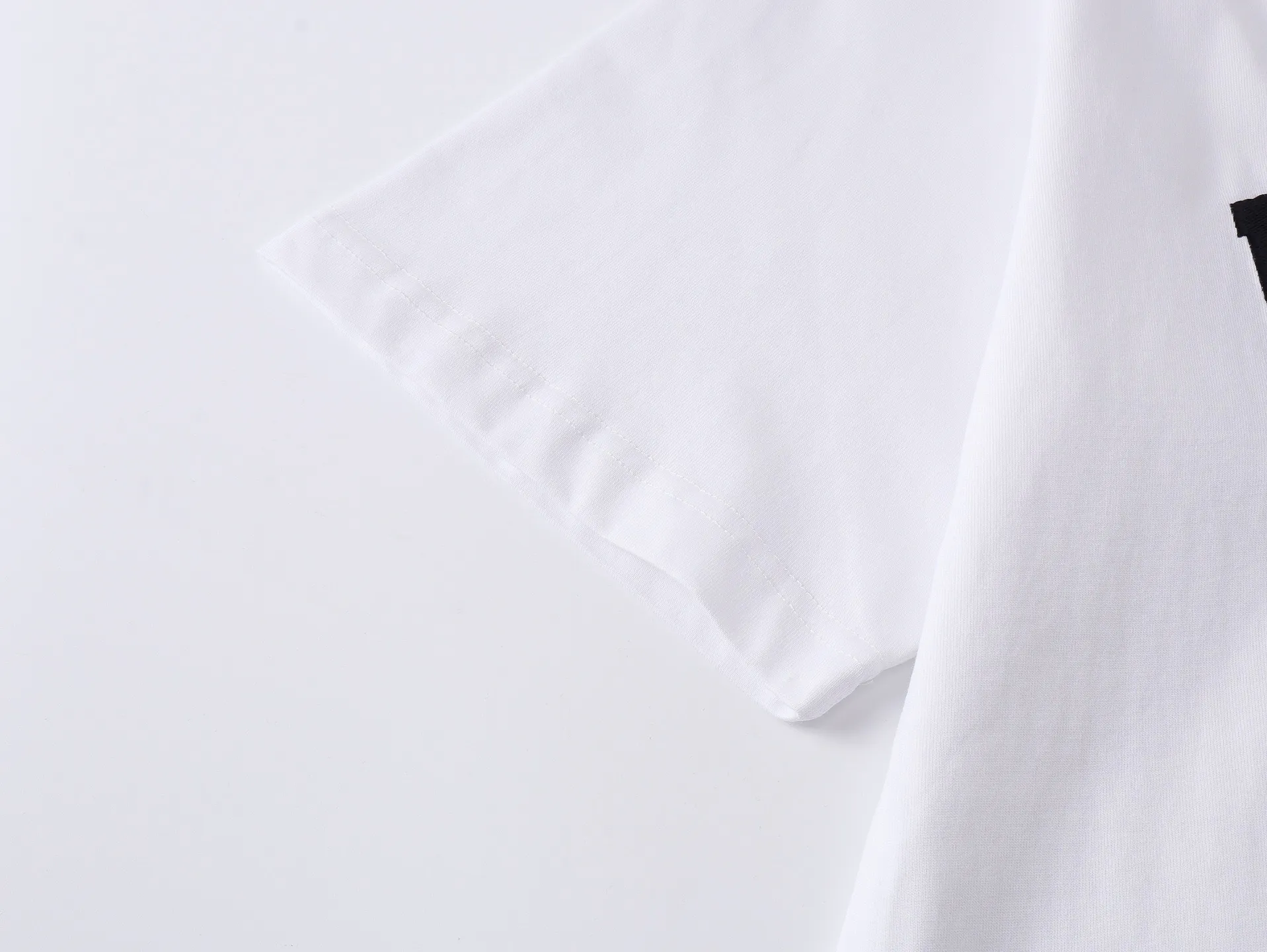 【 . Quality】BALENCI*GA/ .SS 26 New Arrival 。 Balenclag* T 。 ， . Authentic 。 ！ ZP 。 260 ， . ， ， 。 。 。 ， 。 OS . Same Style ：BL 263791 ：Black，White Size：XS S M L